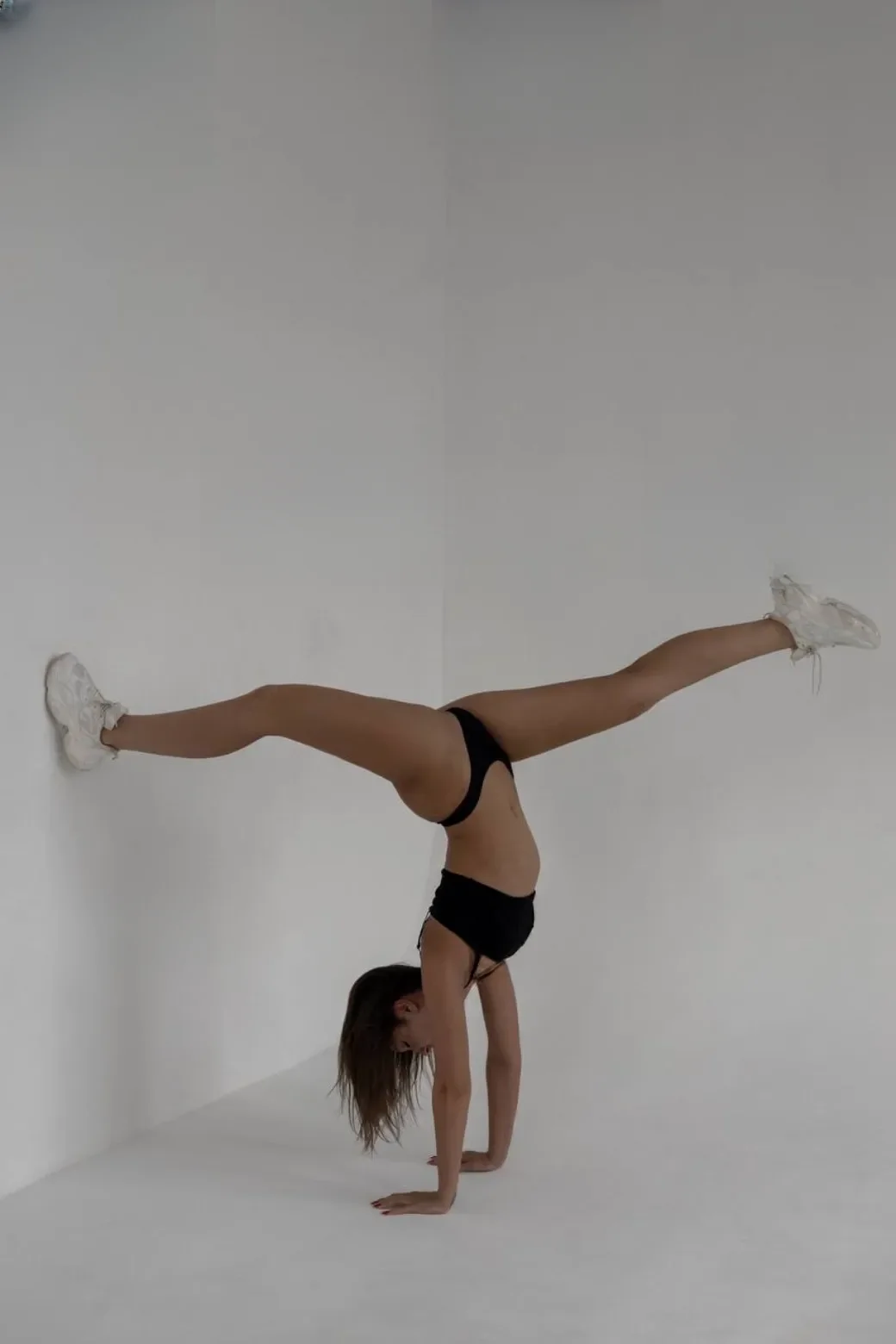 Adriana shpagat thumbnail 12