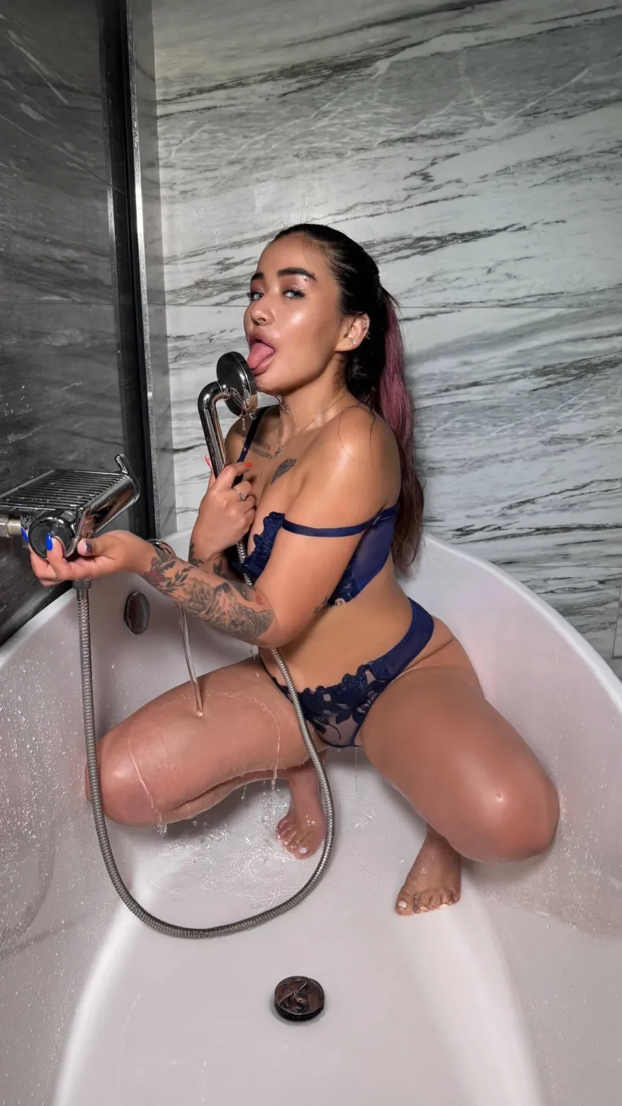 Karolina thumbnail 23