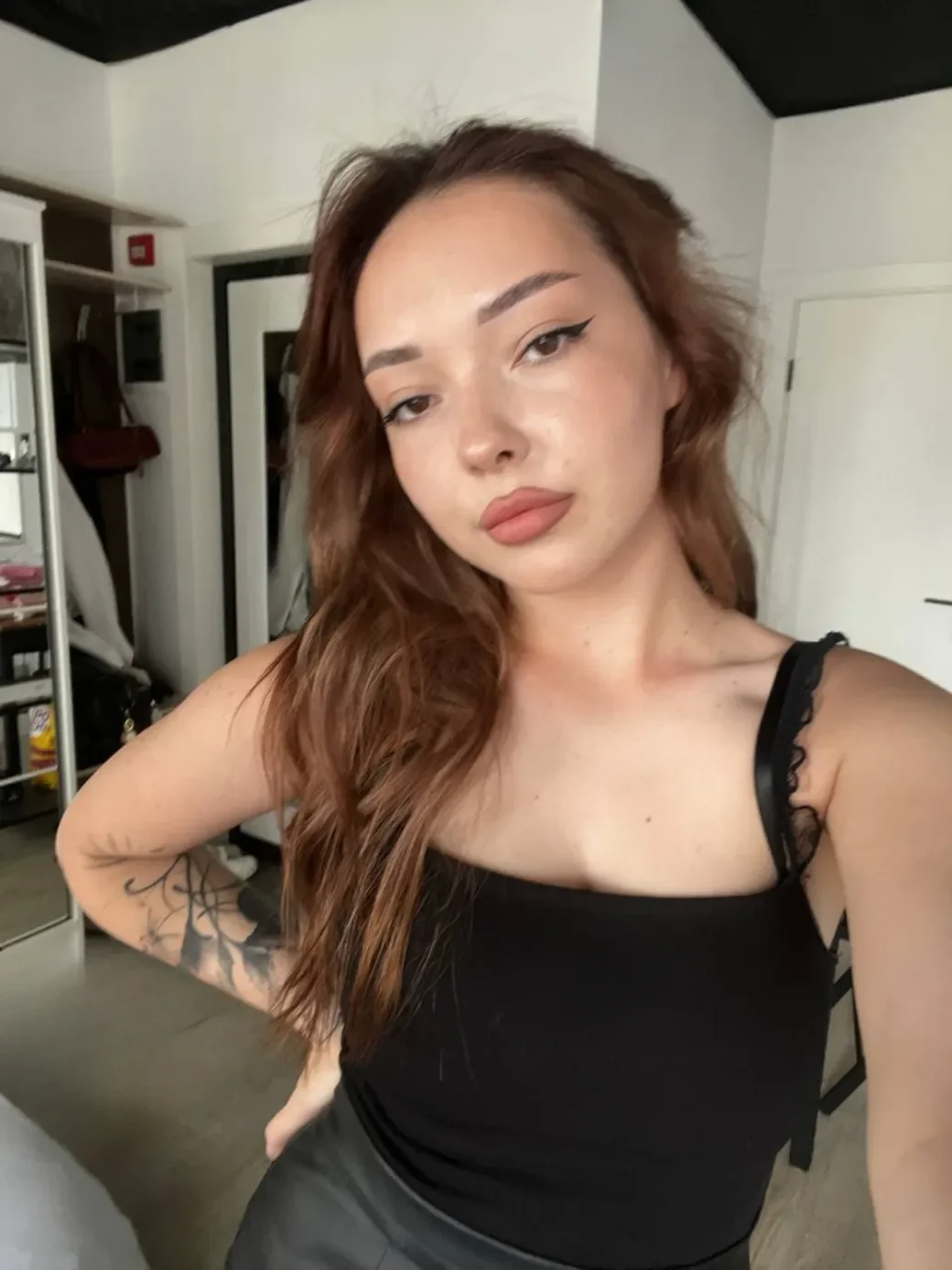 Adelina thumbnail 2