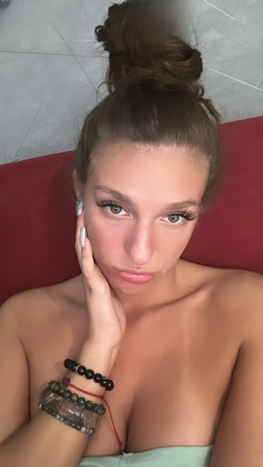 Bozhena thumbnail 14