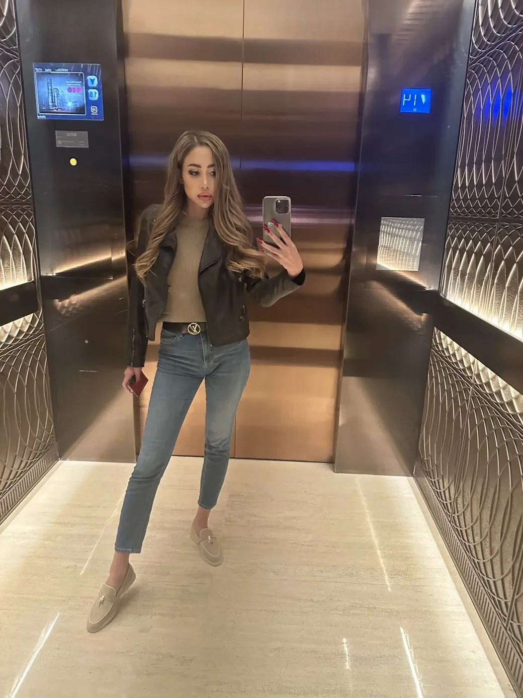 Adelina thumbnail 22